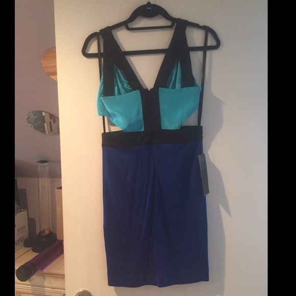 **NEW** Bebe cutout dress - Picture 4 of 7